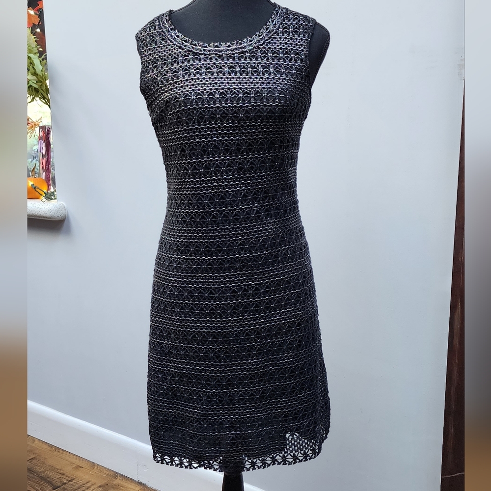 DKNY  Sleeveless Sheath  Dress  Size 0  Black/silver